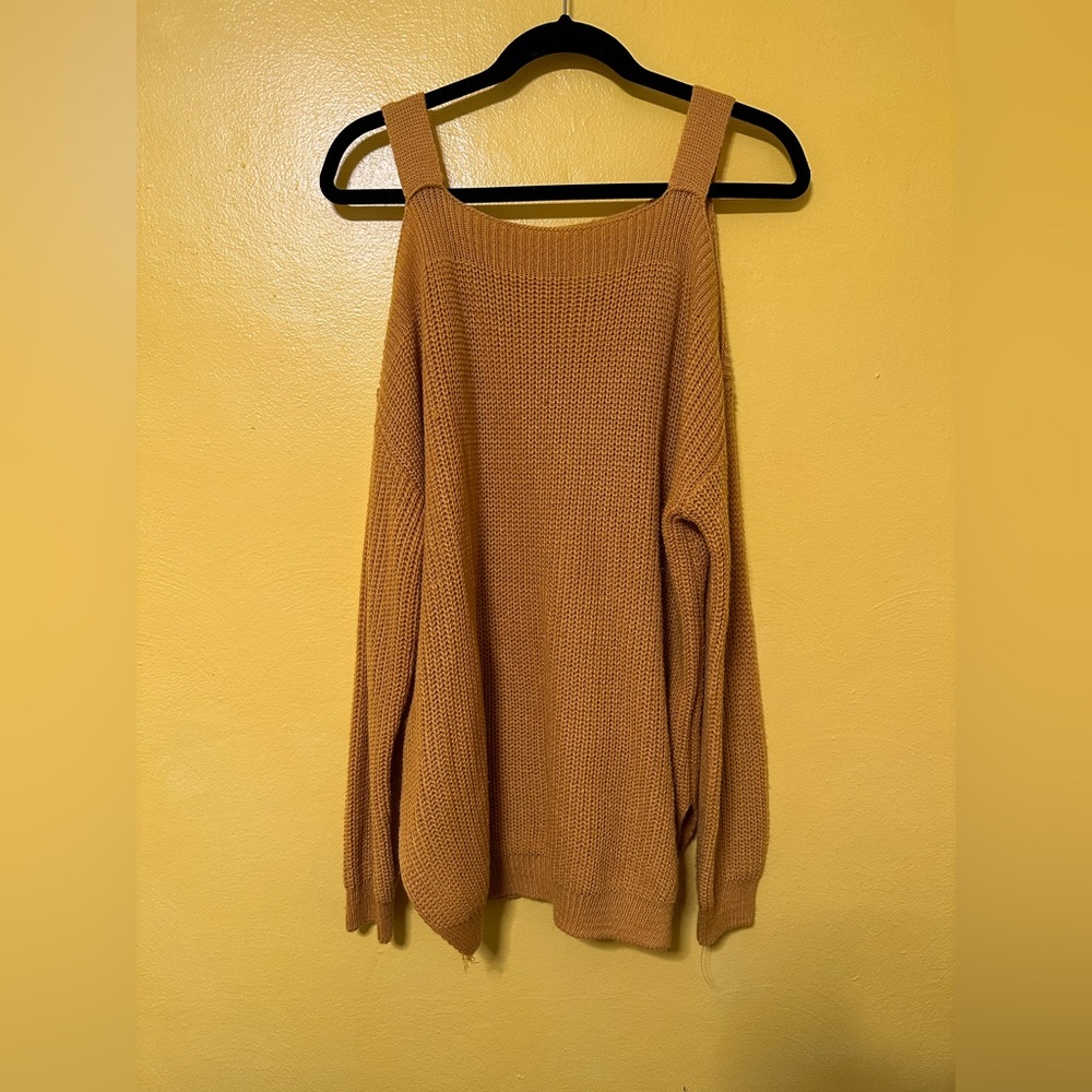 AZZ fashion wear yellowish gold cold shoulder sweater. Size M